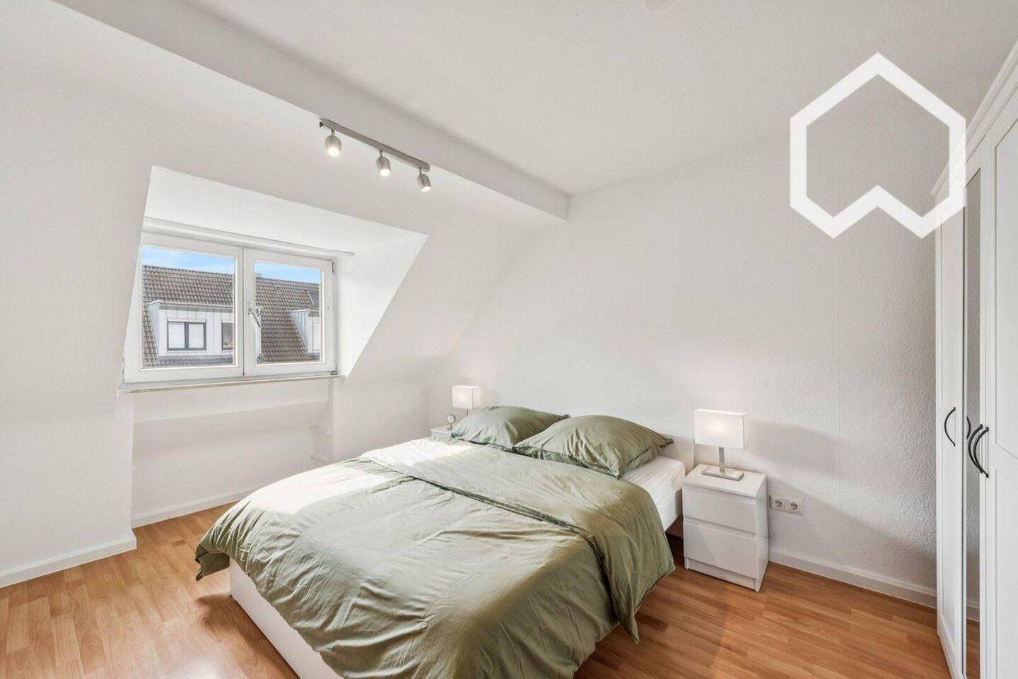 Modern möbliertes Apartment in Köln-Mülheim – sofort bezugsbereit, 51063 Köln (Mülheim Buchheim Stammheim)