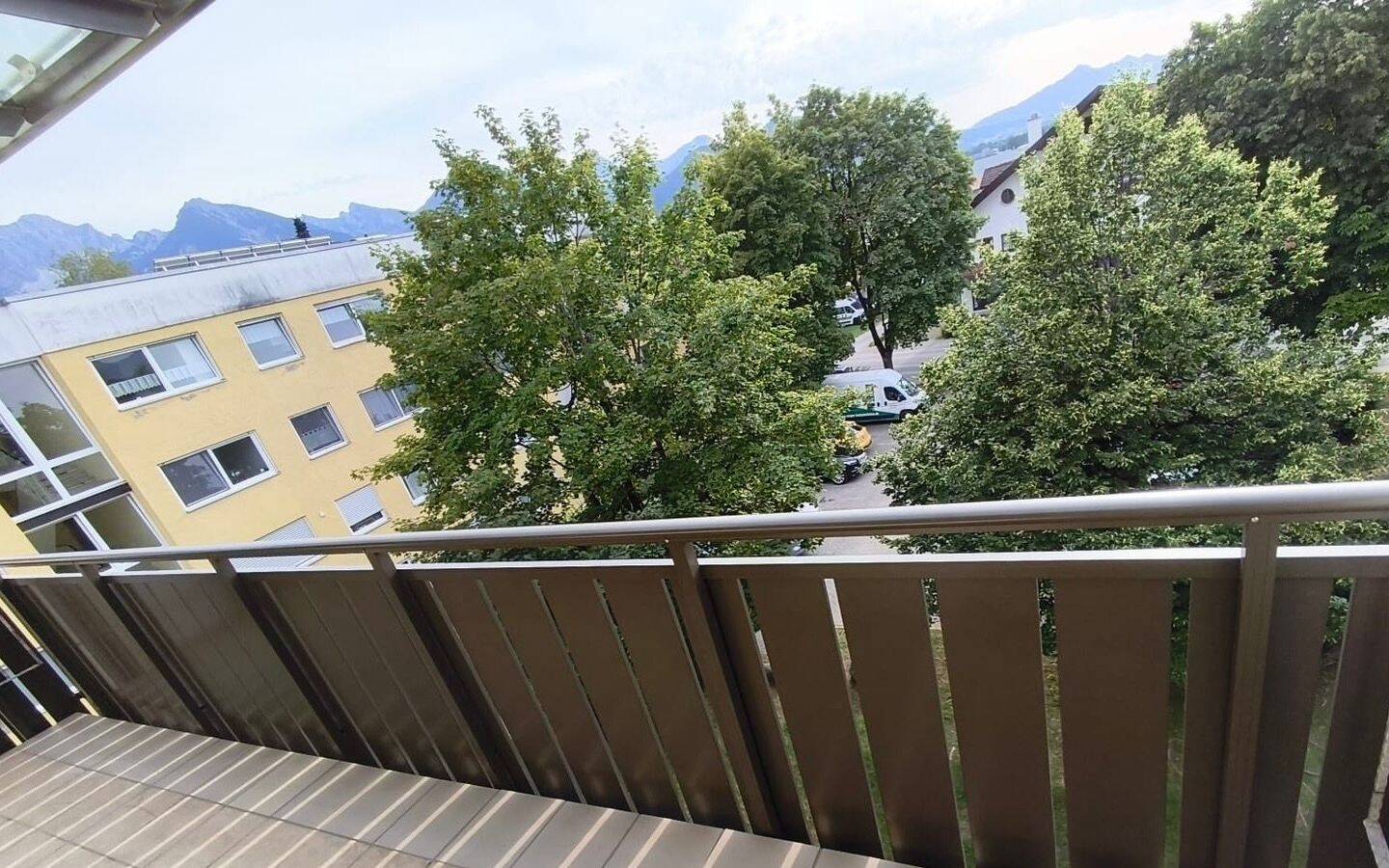Renovierte 2,5-Zimmer-Wohnung mit Bergblick und Einbauküche in Füssen, 87629 Füssen