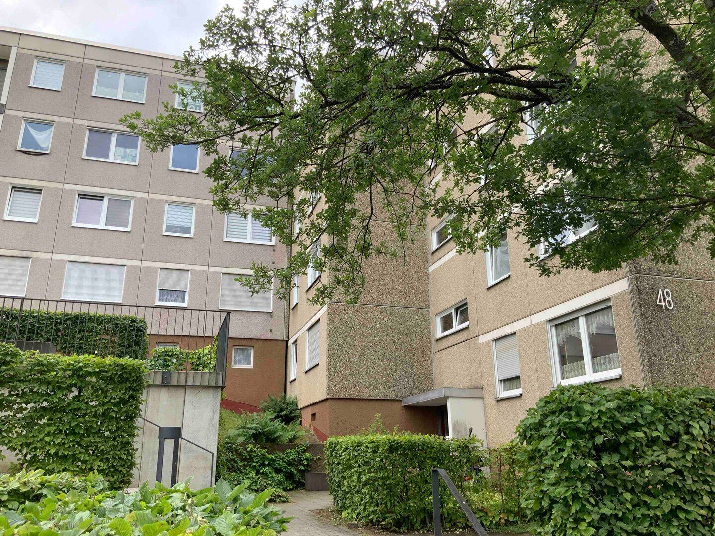 Lichtdurchflutete Wohnung mit Balkon am oberen Richtsberg, 35039 Marburg