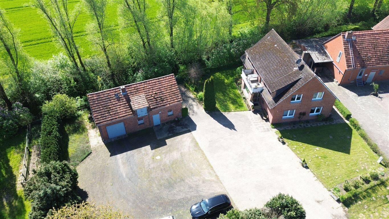 Interessantes Wohnhaus mit 2 Wohnungen, Nebengebäude und Grünland, 31592 Stolzenau
