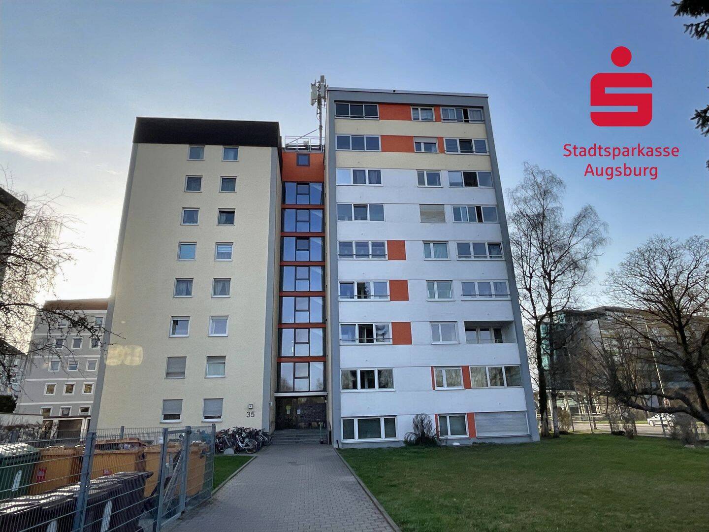 3-Zimmer-Wohnung in verkehrsgünstiger Lage, 86154 Augsburg (Oberhausen)