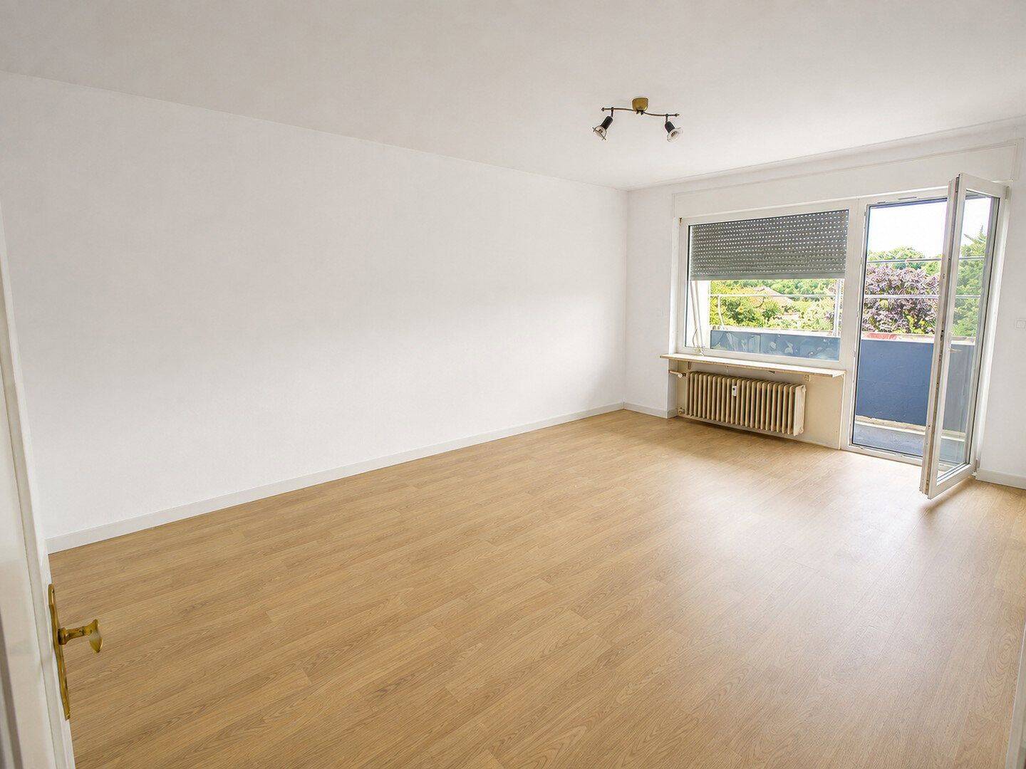 Helle 3,5 Zimmer-Wohnung mit Balkon, Aufzug und neuem Badezimmer, 76863 Herxheim bei Landau/Pfalz