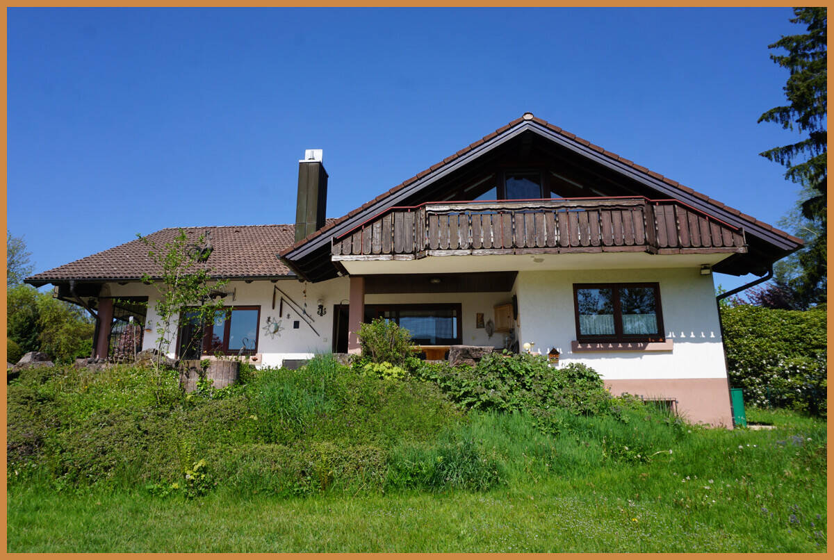 Ein Zuhause zum Ankommen – Großzügiges Wohnhaus in traumhafter Aussichtslage von Zell am Harmersbach, 77736 Zell am Harmersbach