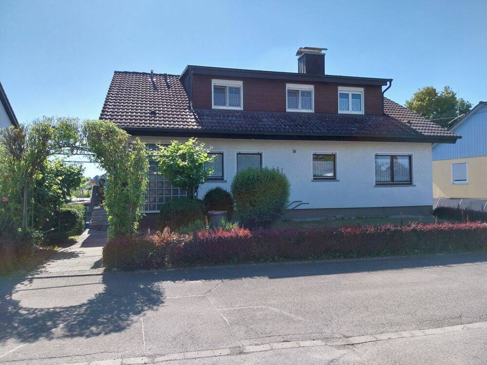 Zweifamilienhaus in ruhiger Lage von Böhringen zu verkaufen, 78315 Radolfzell am Bodensee