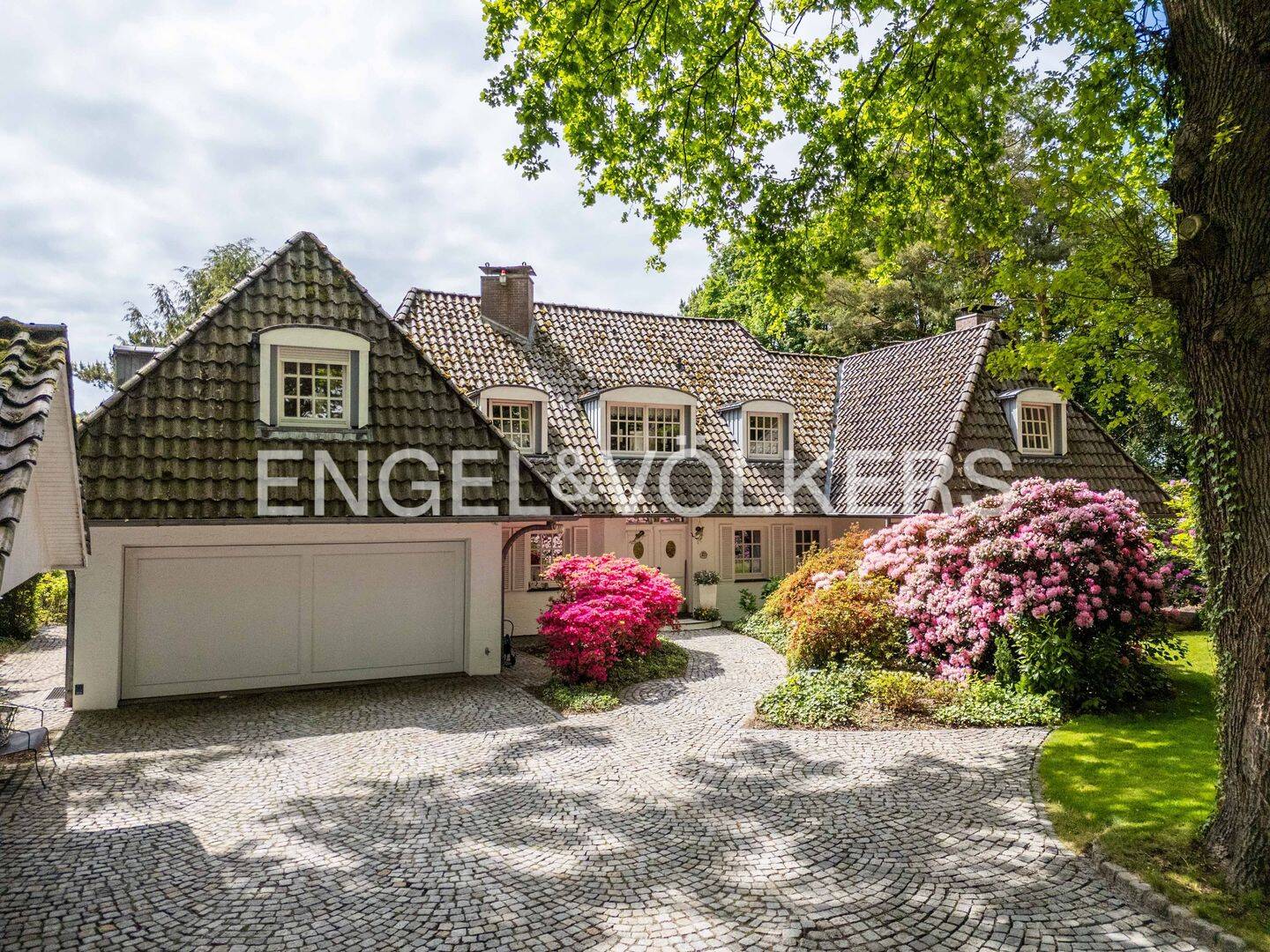 Repräsentatives Wohnhaus mit Schwimmbad, Sauna und uneinsehbarem Grundstück, 27308 Kirchlinteln
