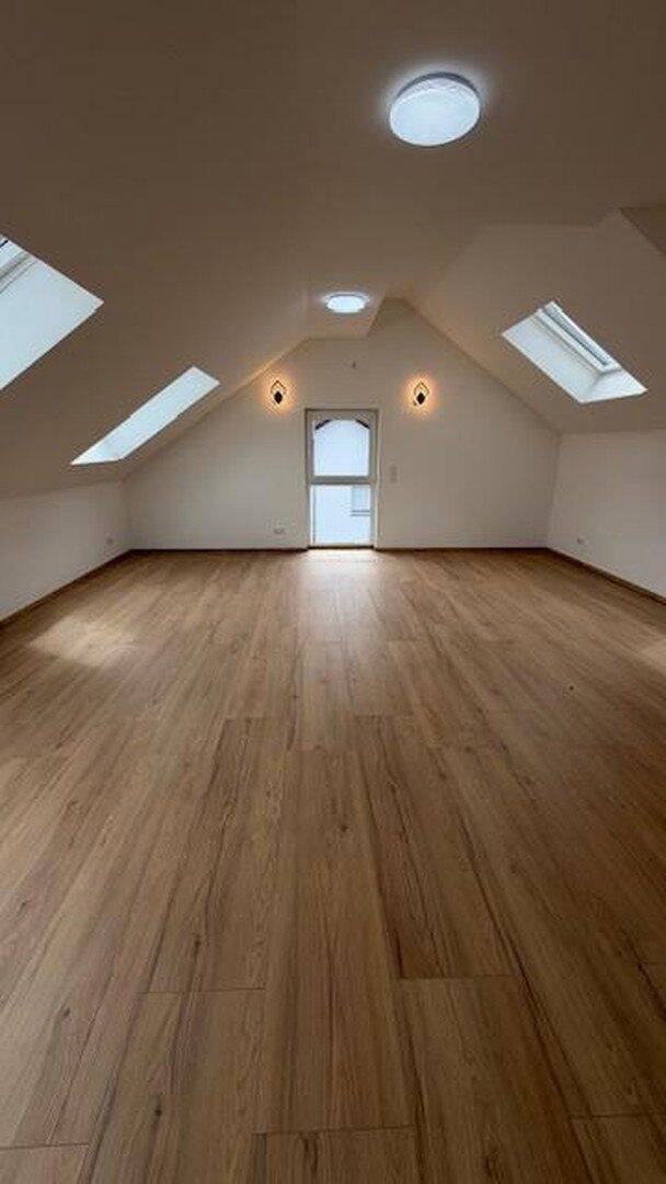 NEUBAU ERSTBEZUG GROSSE 3-ZIMMER WOHNUNG MIT KLIMAANLAGE, 68775 Ketsch