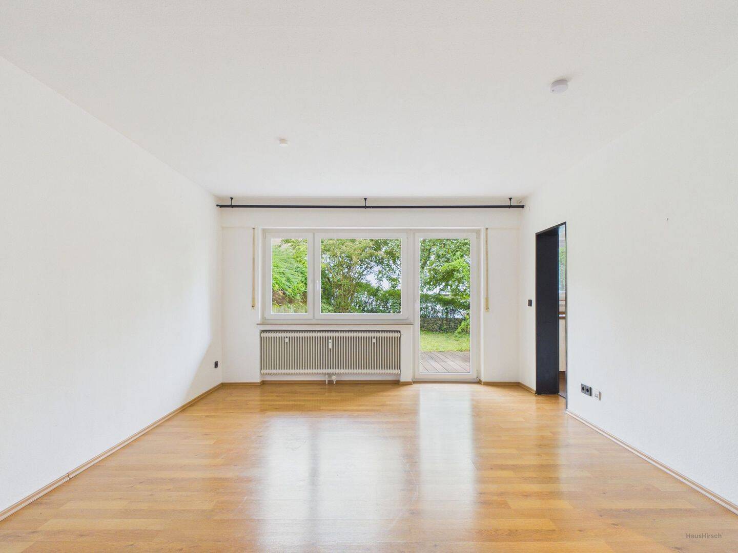 Bezugsfreie 2-Zimmerwohnung mit Terrasse, Garten und Außenstellplatz in Nagold-Kernen!, 72202 Nagold