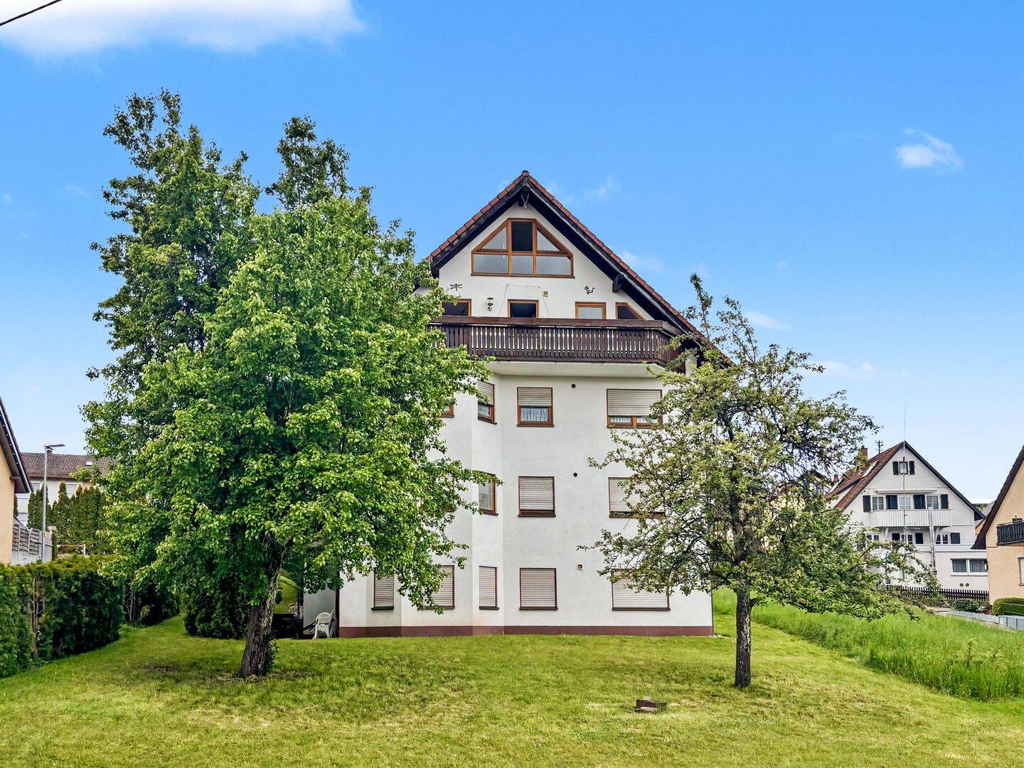 Helle 4-Zimmer-Maisonettewohnung in guter Lage von Schömberg, 75328 Schömberg