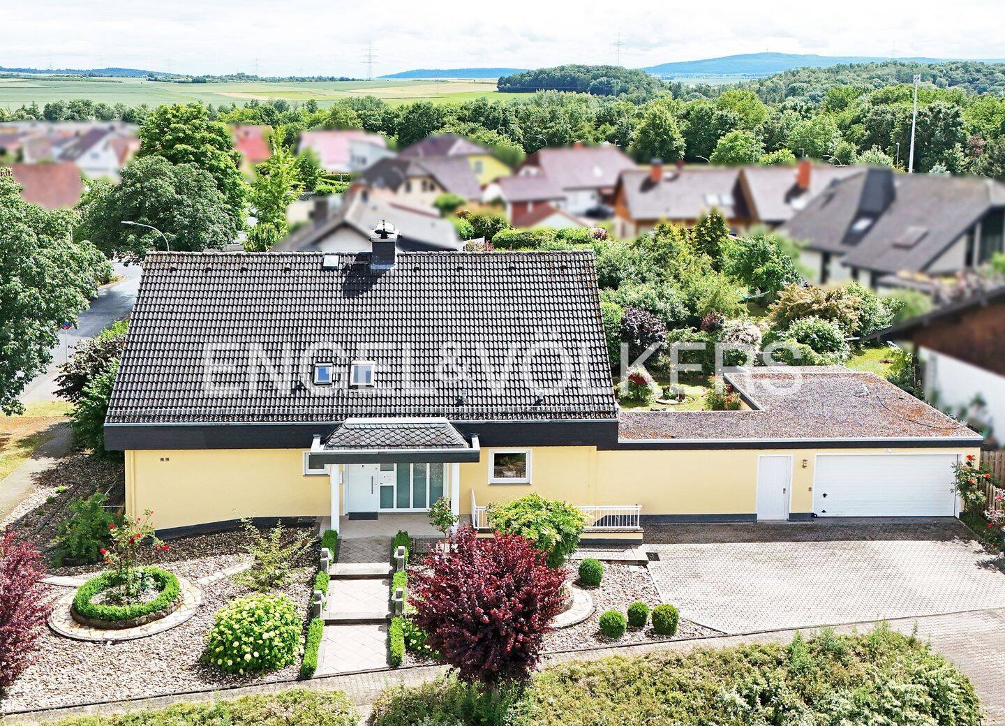 Einzugsbereites 2-Familien-Haus mit flexiblen Nutzungsmöglichkeiten, 35516 Münzenberg