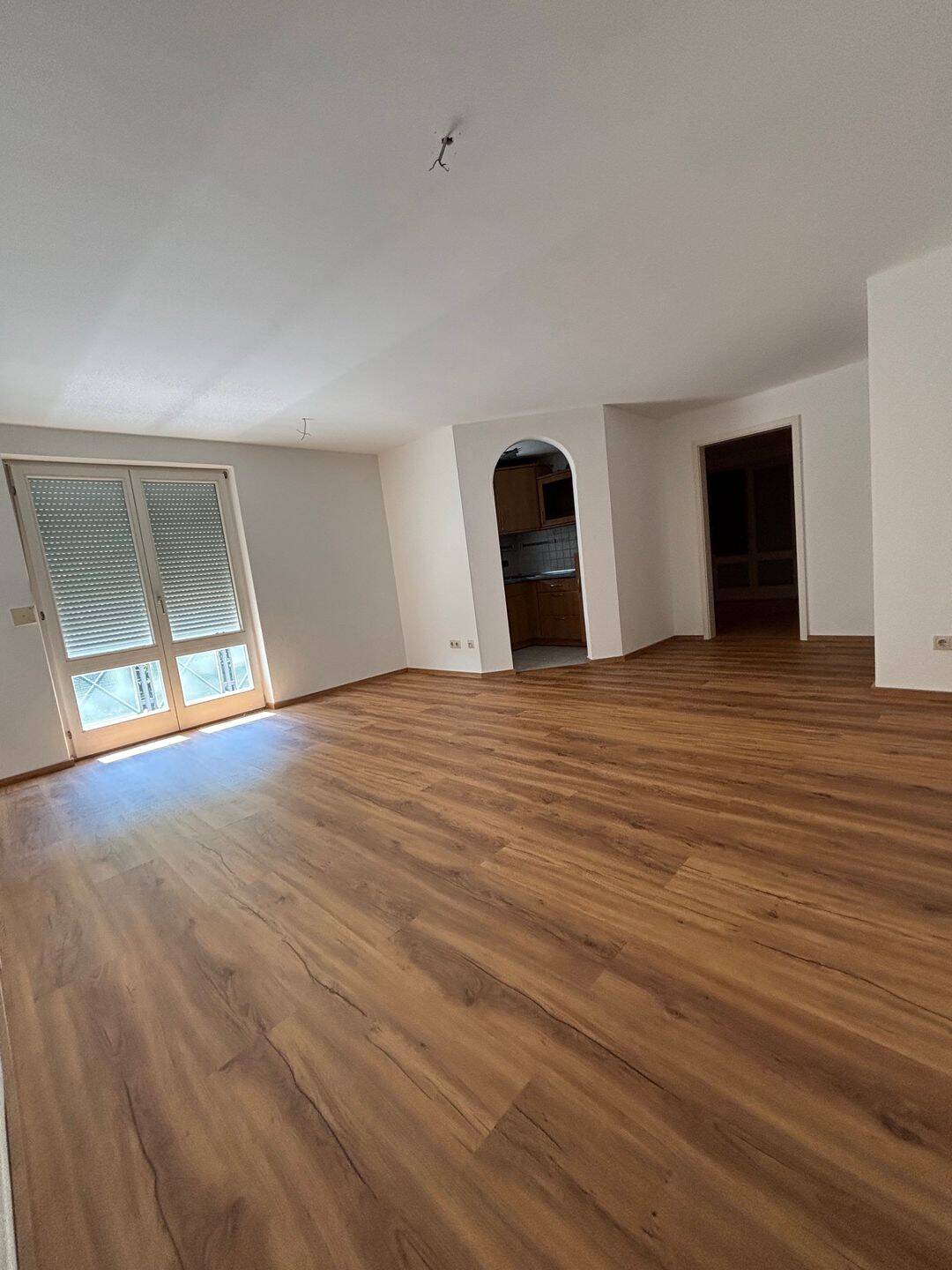 2-Zi. Wohnung 55qm in Traunreut – Dachterrasse – TG – Stellplatz – 83301 Traunreut – Bild 1 von 10
