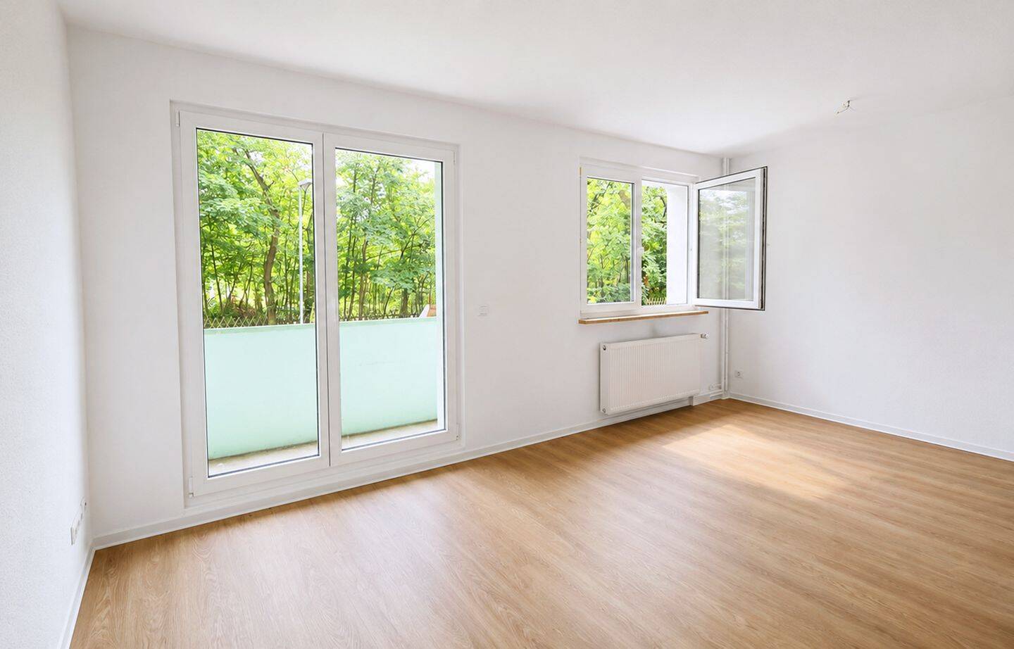 Frisch renoviert und sofort bezugsbereit – Erdgeschosswohnung mit Balkon, 6862 Dessau-Roßlau
