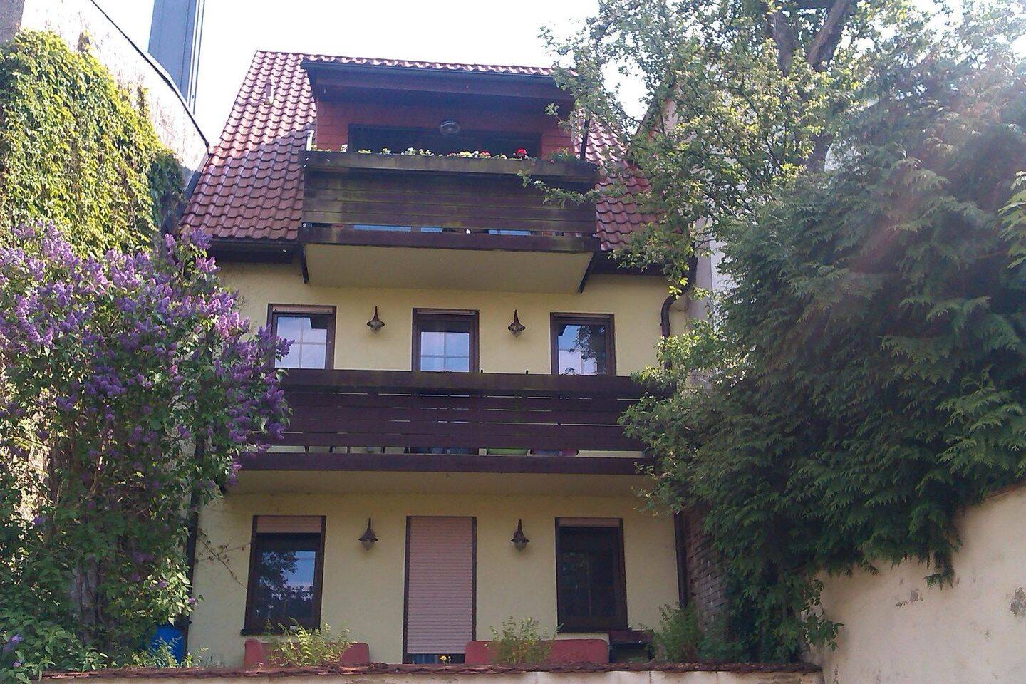 schönes & ruhiges Stadthaus mit ELW Bj. 2000, 9322 Penig