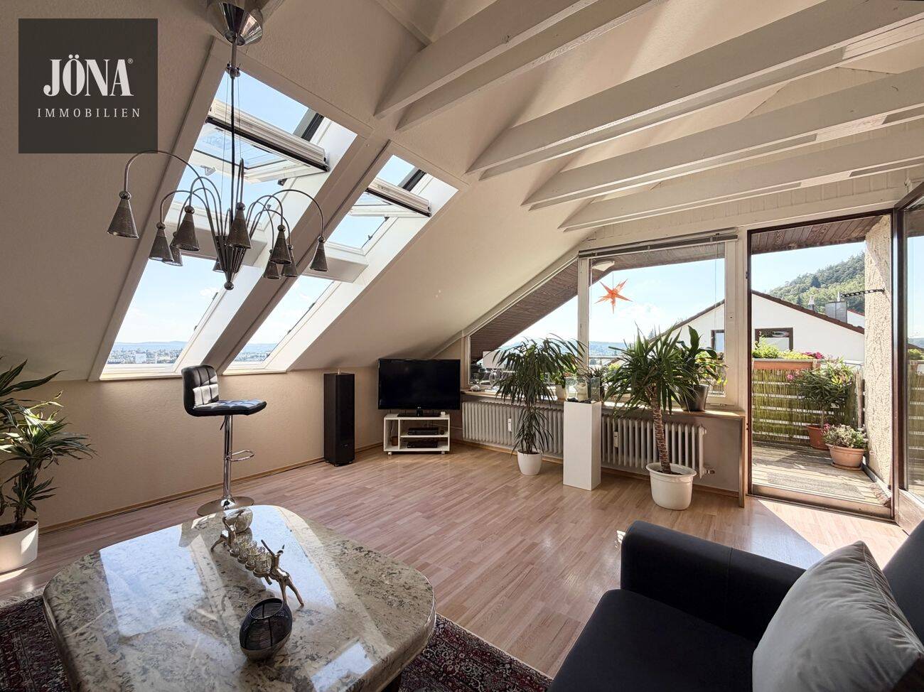 Exklusive Loft-Dachgeschoss-Wohnung mit Penthouse-Charakter, 95326 Kulmbach