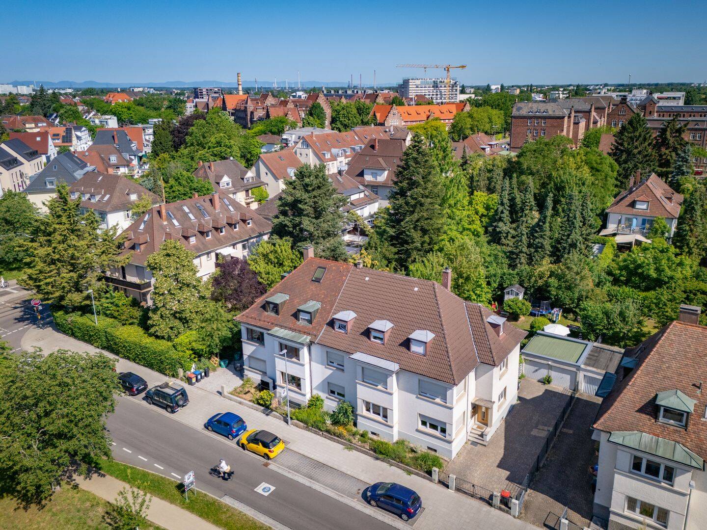 Langfristig investieren im Musikerviertel: 4-Zimmer-Dachgeschosswohnung mit Gestaltungsmöglichkeiten, 76133 Karlsruhe