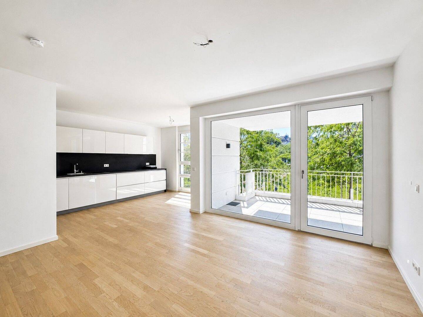 Charmante 3-Zimmer-Wohnung inkl. Einbauküche, 40211 Düsseldorf (Pempelfort Stadtmitte)