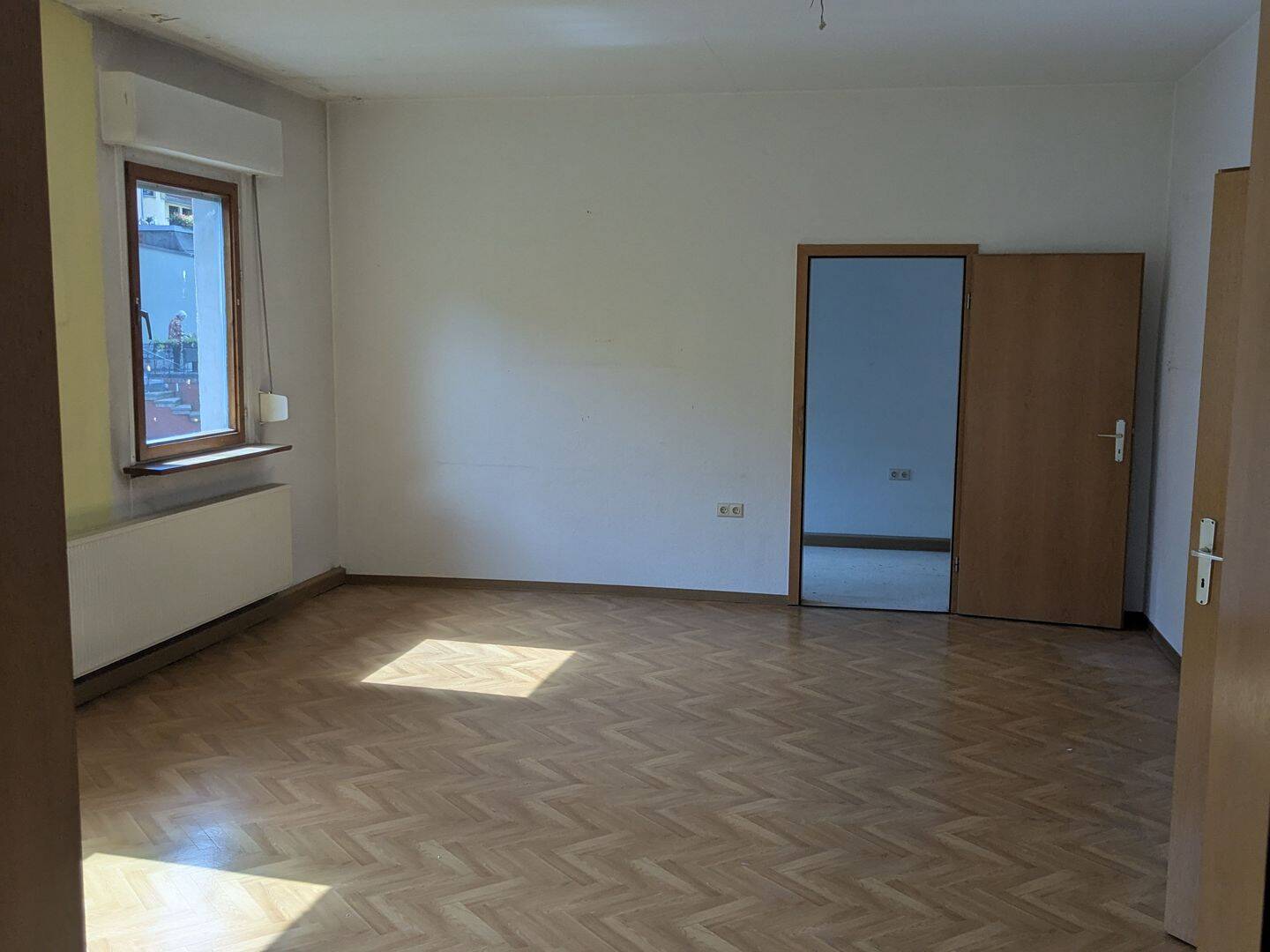 Kleines Häuschen mit Garten, großer Garage und Stellplatz in ruhiger Lage zu vermieten, 99974 Mühlhausen/Thüringen