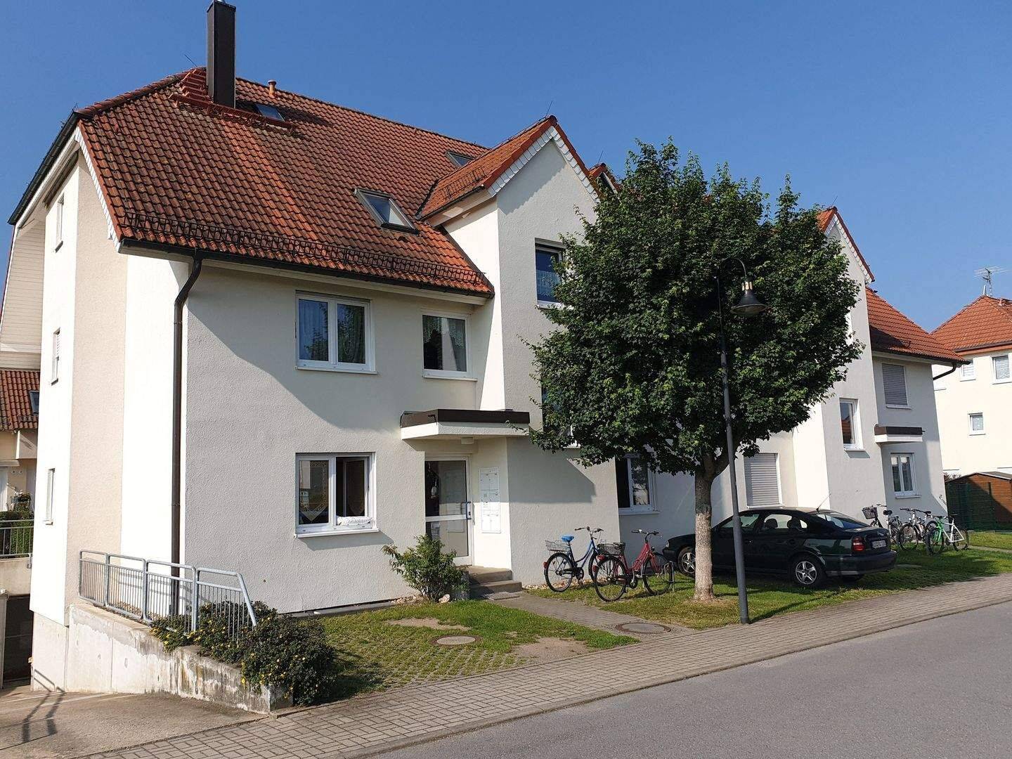 Tolle 2.RW. mit Terrasse, Gartenanteil, gute Lage, u.v.m. zu verkaufen!, 1156 Dresden