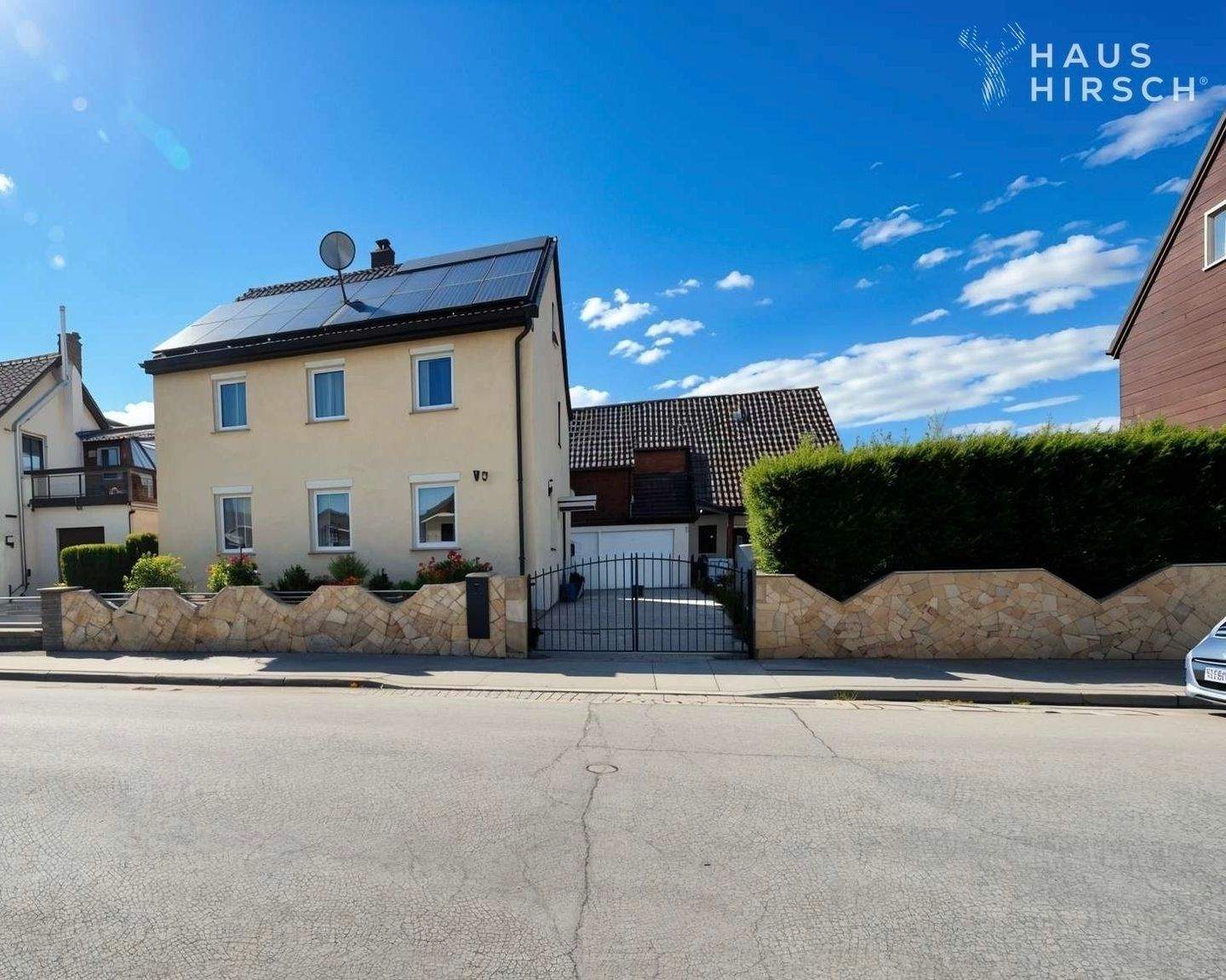 Zentral gelegenes Einfamilienhaus mit Photovoltaik & Wärmepumpe, 73054 Eislingen/Fils