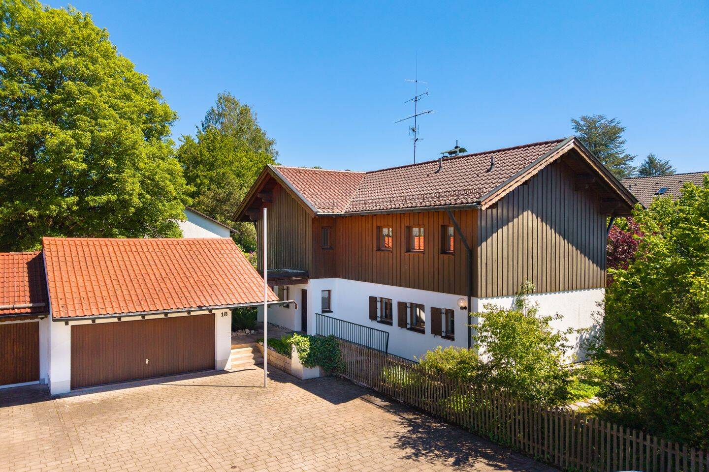Familienidylle inkl. Büro in Bestlage – ruhig und zentral gelegen, 82054 Sauerlach