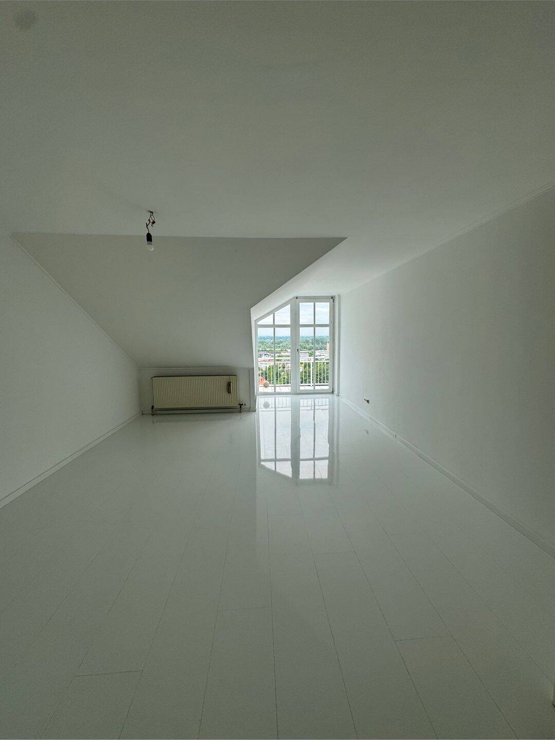 Attraktive Wohnung mit unverbaubarem Ausblick Richtung Isarmündung, 94469 Deggendorf