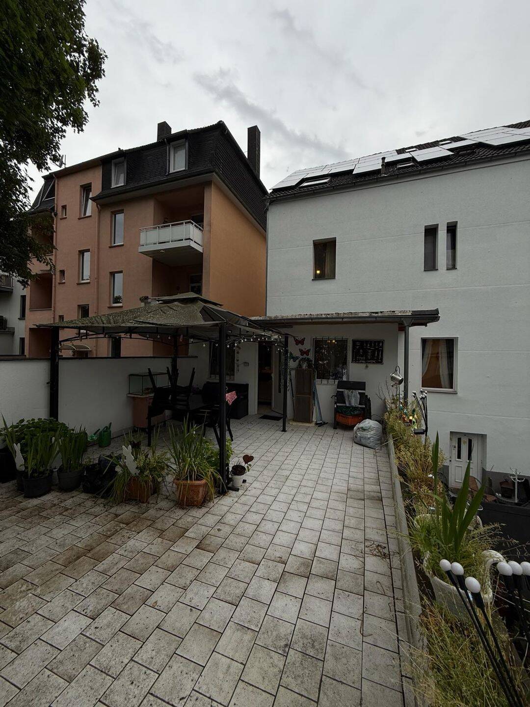 Freist. 9 Fam.Haus an der Ruhr – Nähe Grünanlage Henglerstr.! Selbstnutzung plus Vermietung möglich!, 45276 Essen (Steele)