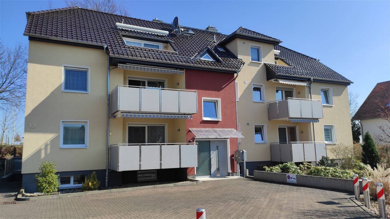 Hochwertige 4-ZKB-Wohnung im Hochparterre mit Balkon in Edermünde-Besse, 34295 Edermünde