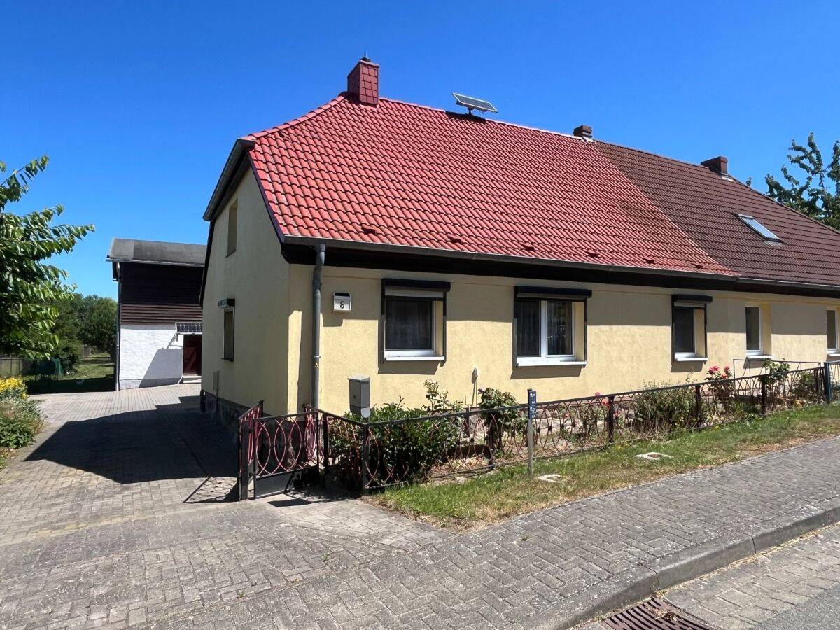 Seenähe: Gepflegte Haushälfte mit sanierter Scheune – Kummerower See in ca. 1km…., 17111 Sommersdorf