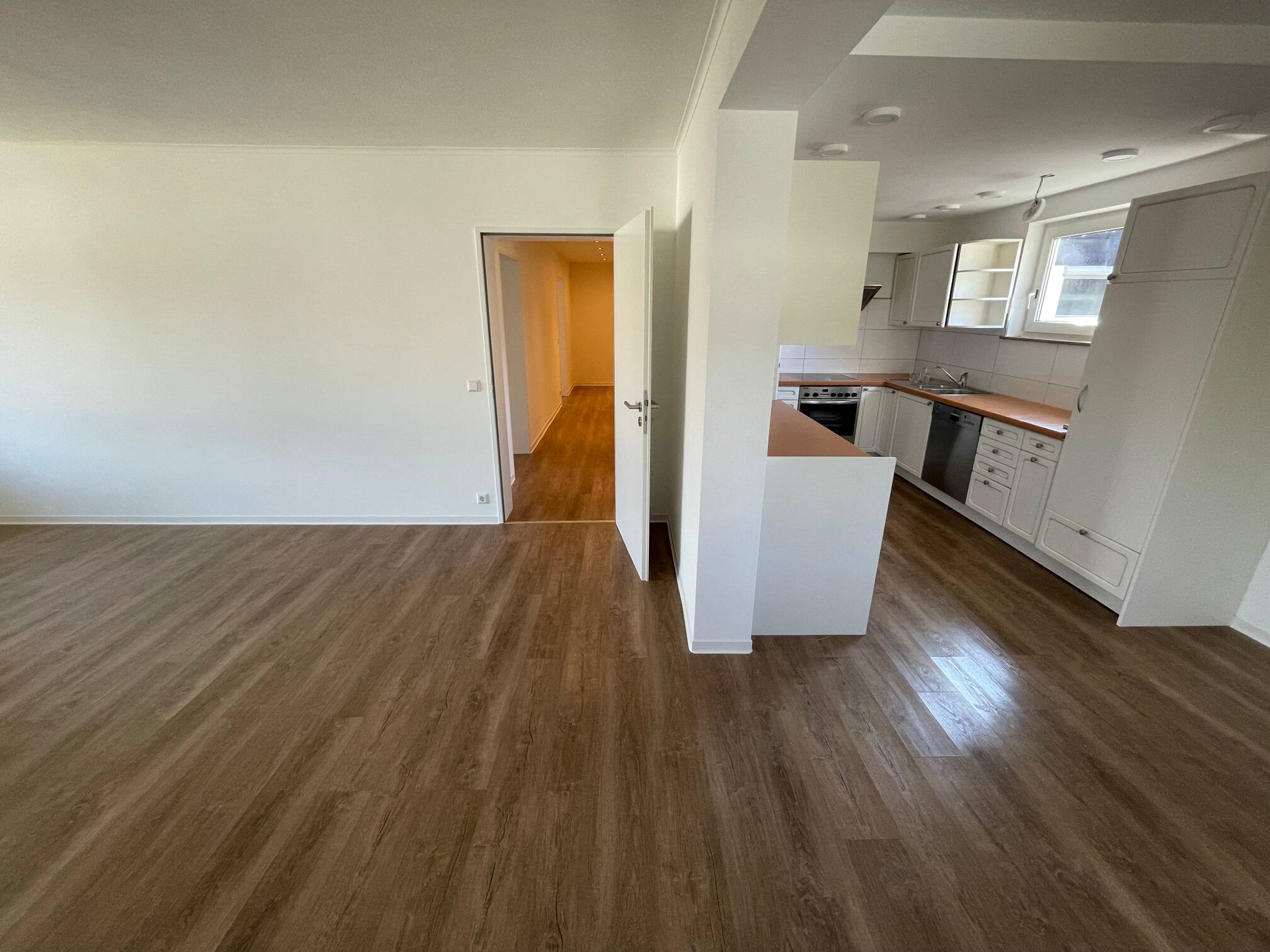 Frisch renovierte 3,5-Zimmer-Wohnung mit Balkon in Plüderhausen, 73655 Plüderhausen