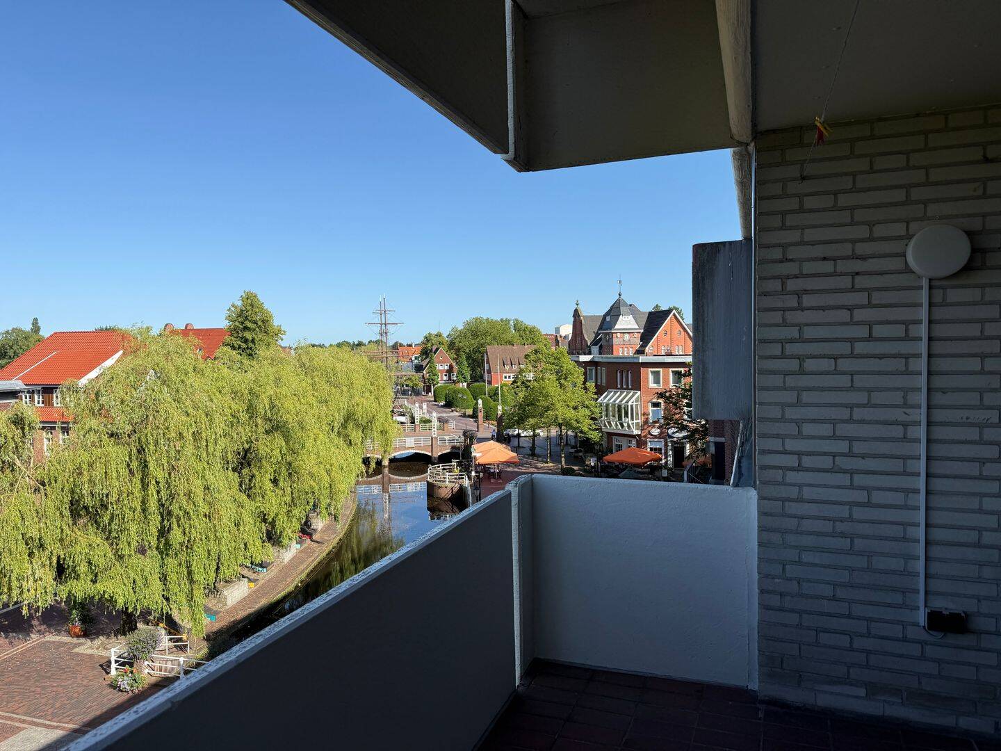 Neuwertige Obergeschosswohnung mit Balkon in zentraler Lage am Hauptkanal, 26871 Papenburg