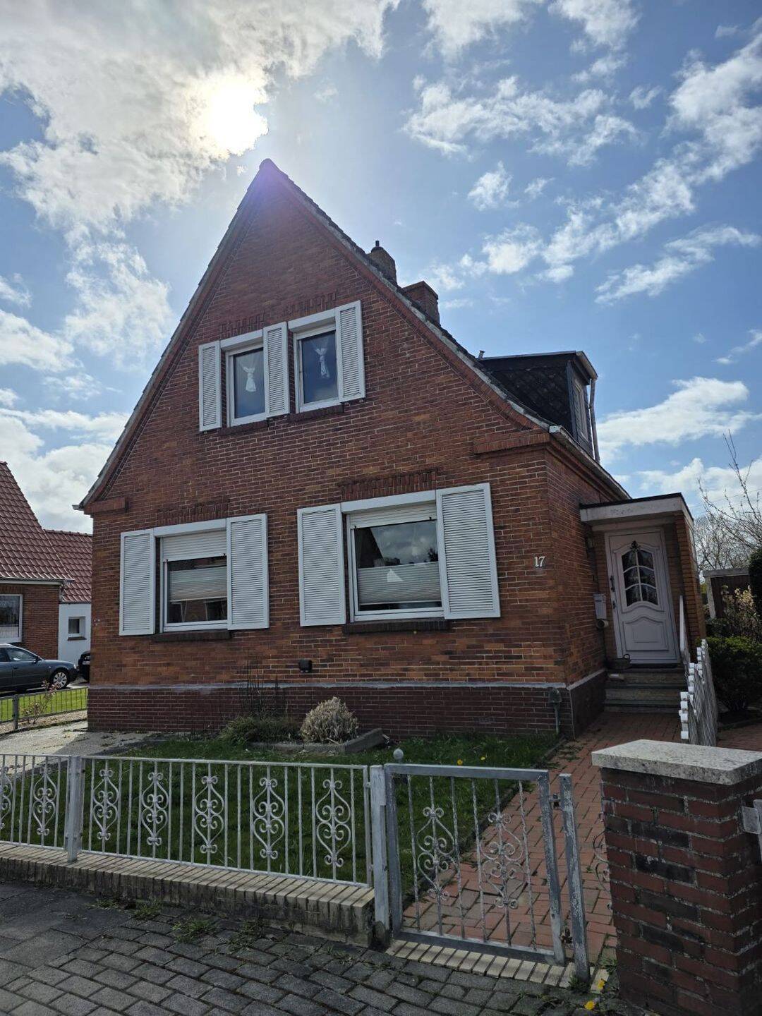 Gepflegtes EFH mit Dachterrasse in ruhiger Lage von Emden-Harsweg, 26721 Emden (Barenburg Conrebbersweg Früchteburg Harsweg Stadtzentrum)