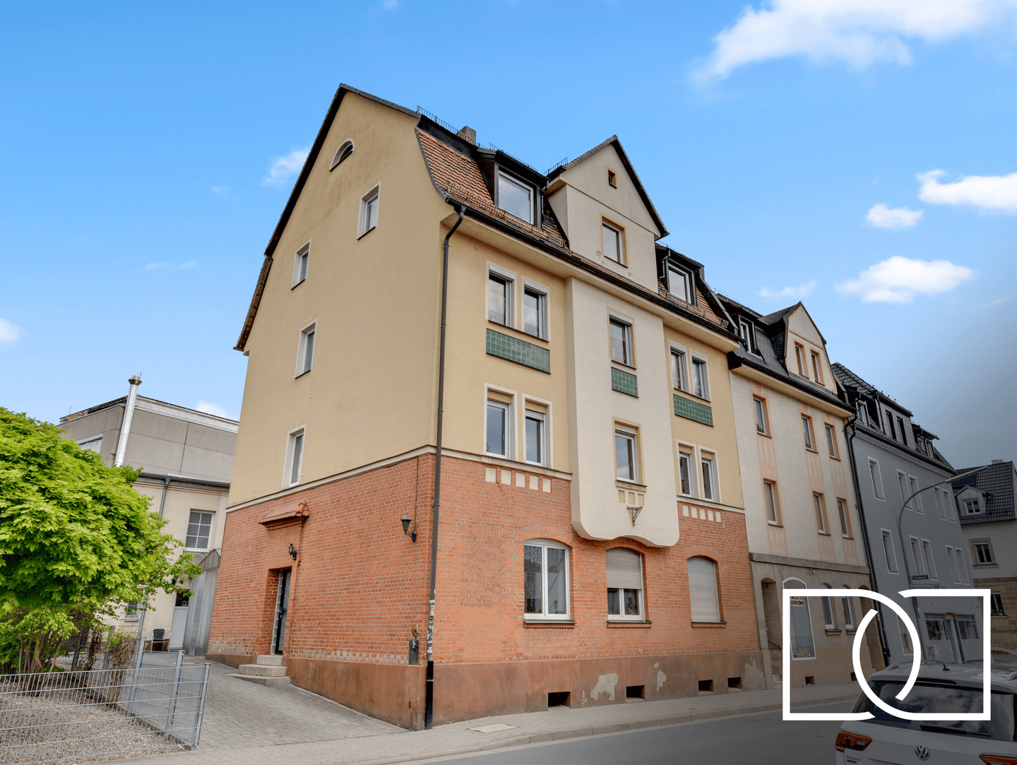Zentrumsnahe Lage! Attraktives Mehrfamilienhaus mit Ausbaupotenzial und attraktiver Rendite, 95444 Bayreuth (Altstadt City Gartenstadt Kreuzstein Neue Heimat)