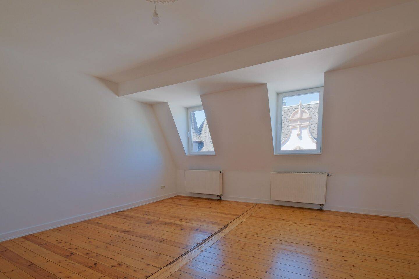 Charmante Maisonette-Wohnung mit großzügiger Dachterrasse in begehrter Lage von Trier-Süd, 54290 Trier (Innenstadt Trier-Süd)
