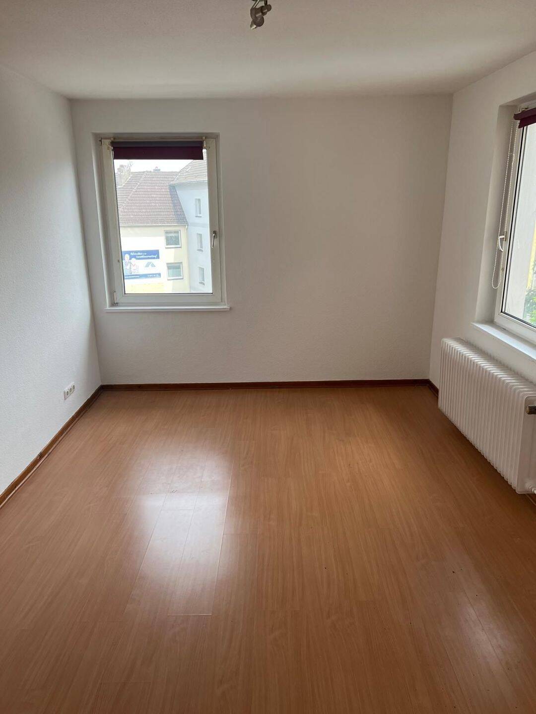 Helle 3-Zimmer-Wohnung im 4. Obergeschoss mit 66,9 m² in Solingen, 42651 Solingen (Gräfrath Solingen-Mitte)