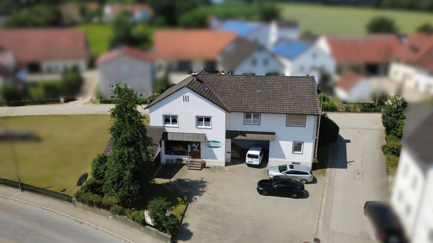 Wohn- und Geschäftshaus in Rottenegg, 85290 Geisenfeld