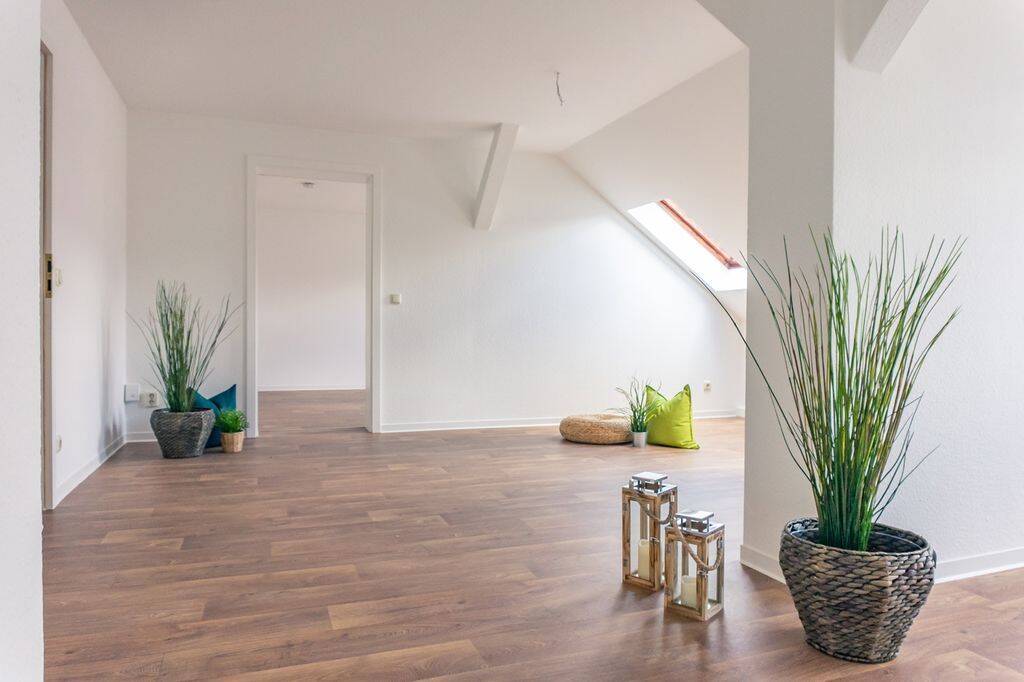 Charmante Dachgeschosswohnung mit Badewanne, 9112 Chemnitz (Altendorf Kaßberg Zentrum)