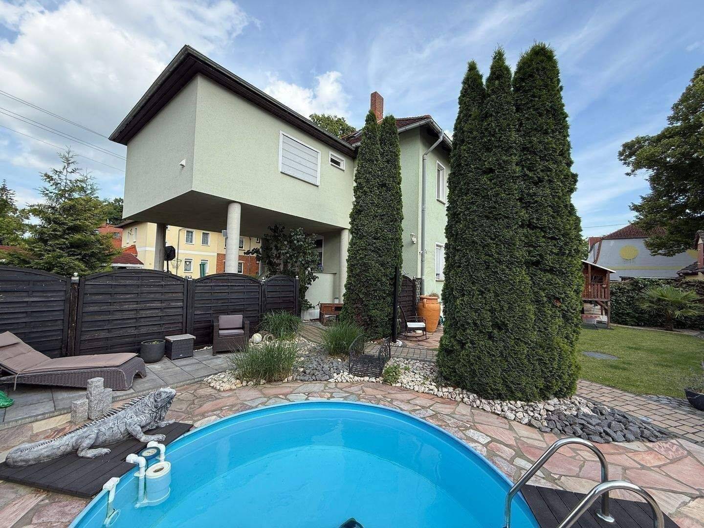 +++ Ein-/ Zweifamilienhaus mit möglicher Einliegerwohnung, oder Büro +++, 6217 Merseburg