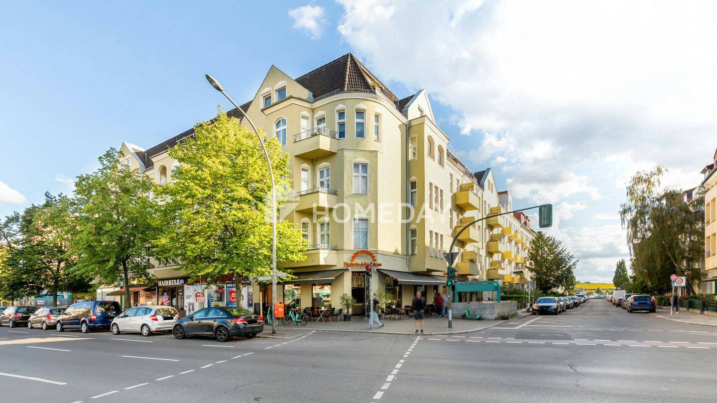 Stilvolle Altbauperle mit Balkon & EBK – großzügige 3 Zimmer Wohnung direkt an der U- Bahn, 13629 Berlin (Spandau)