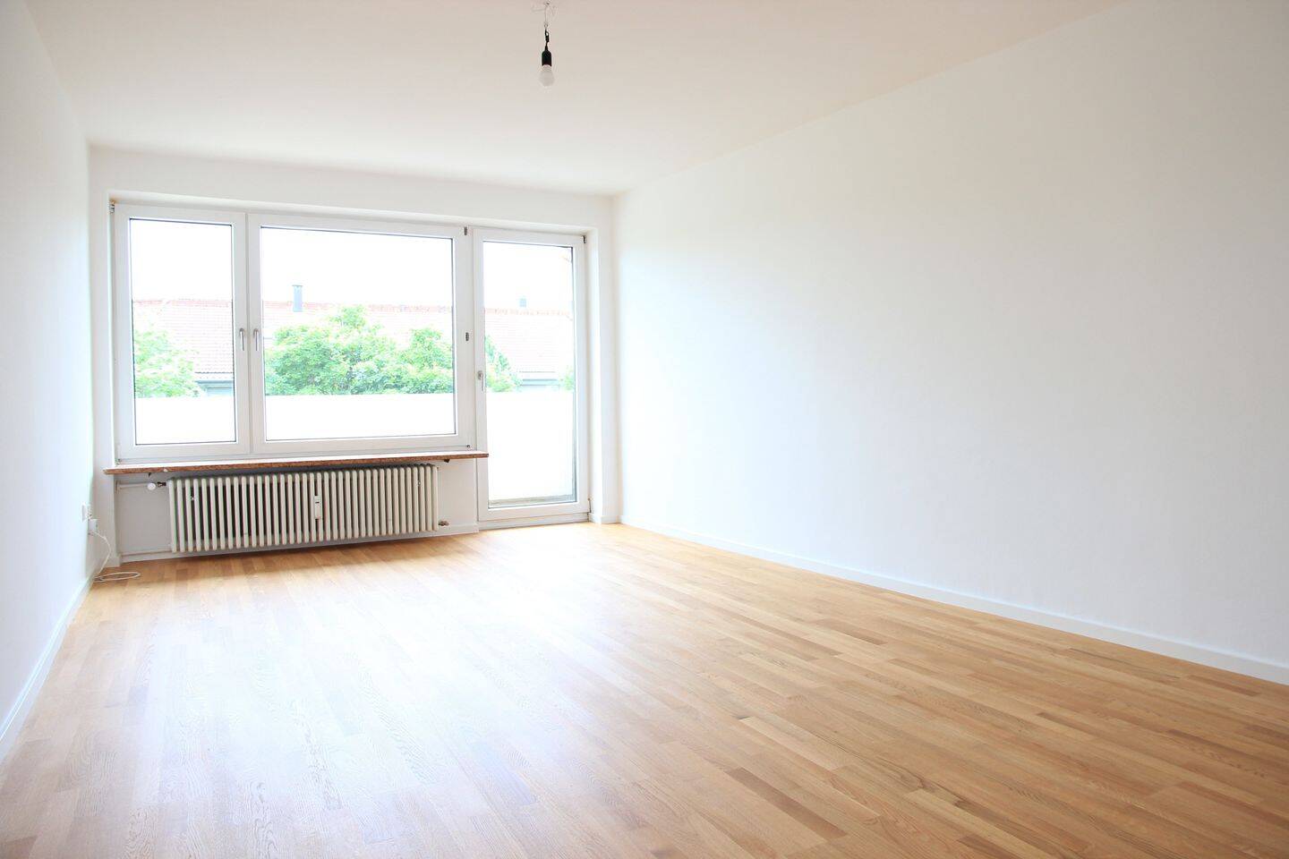 Freie 4-Zimmer-Wohnung mit zwei Loggien, 81673 München (Berg am Laim)