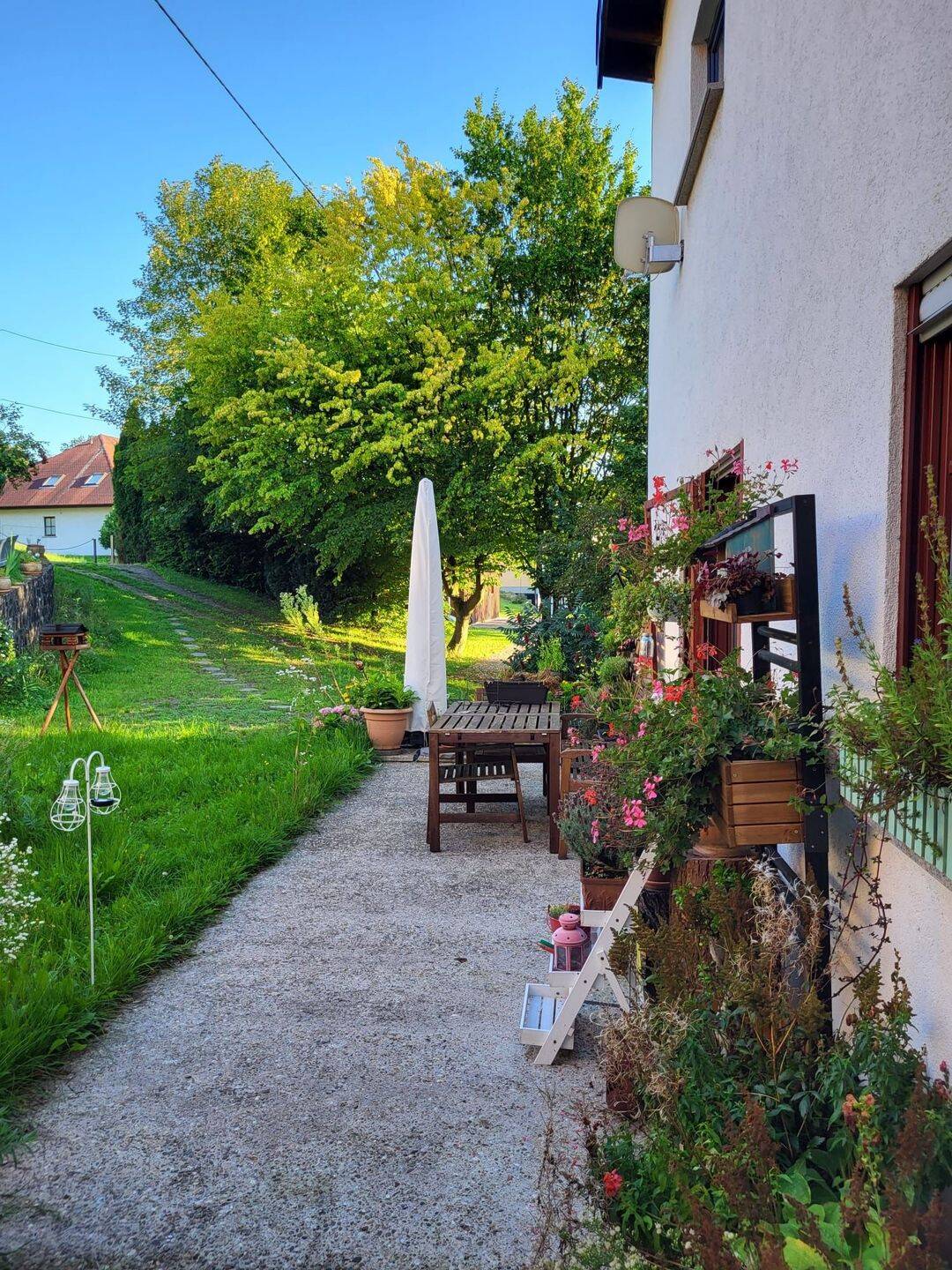 Familienhaus mit zwei Wohnungen, Werkstatt und 1.800 m² Grundstück, 66646 Marpingen