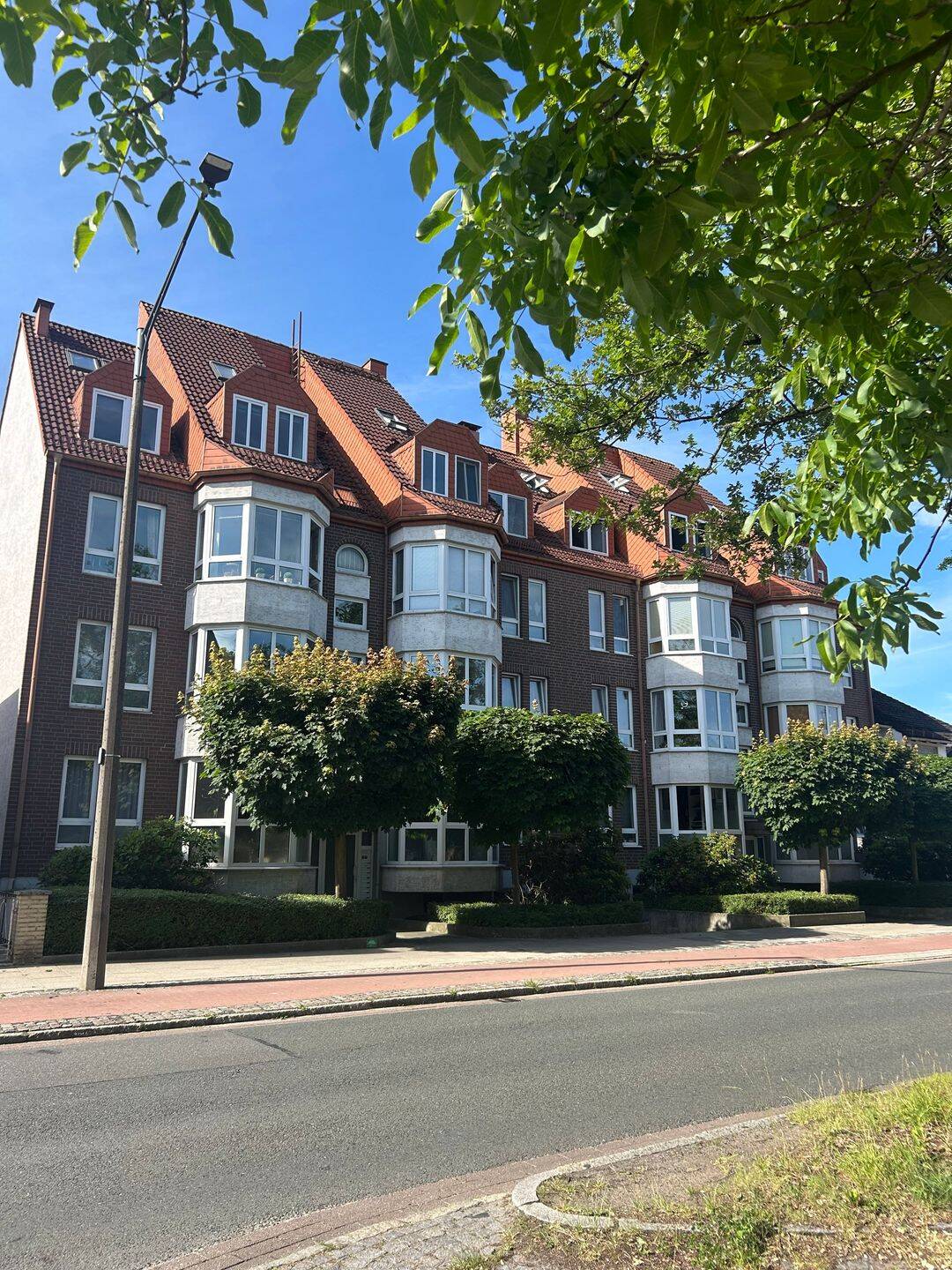 Maisonette mit Wohngefühl: 5 Zimmer, Balkon, hochwertige Einbauküche & Tiefgaragenstellplatz in Bremen-Aumund, 28755 Bremen (Aumund-Hammersbeck Blumenthal Fähr-Lobbendorf Vegesack)