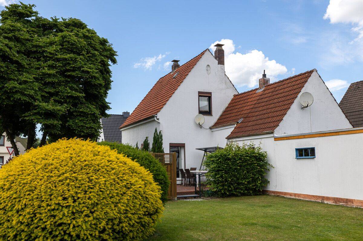 *** EFH auf großen GRUNDSTÜCK – IDEAL für FAMILIEN und PAARE mit viel ENTFALTUNGSMÖGLICHKEIT ***, 27755 Delmenhorst