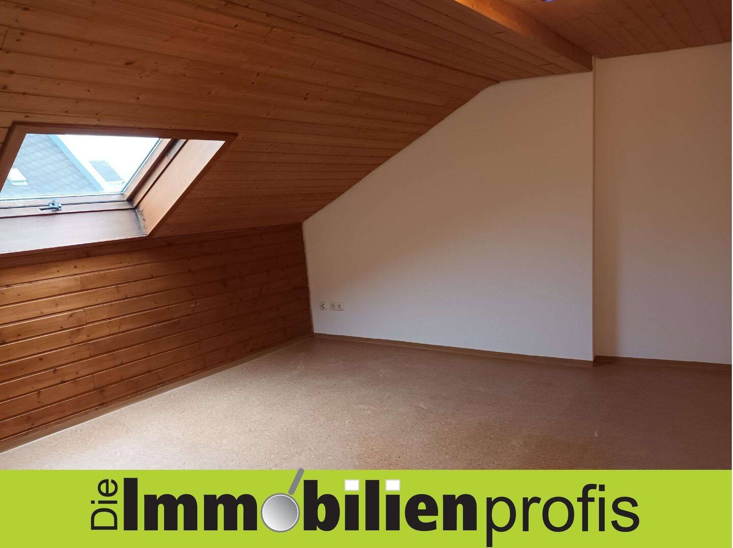 H-41002 – Dachgeschosswohnung mit Einbauküche im Stadtzentrum, 95028 Hof (Haidt Innenstadt Jägersruh Leimitz)