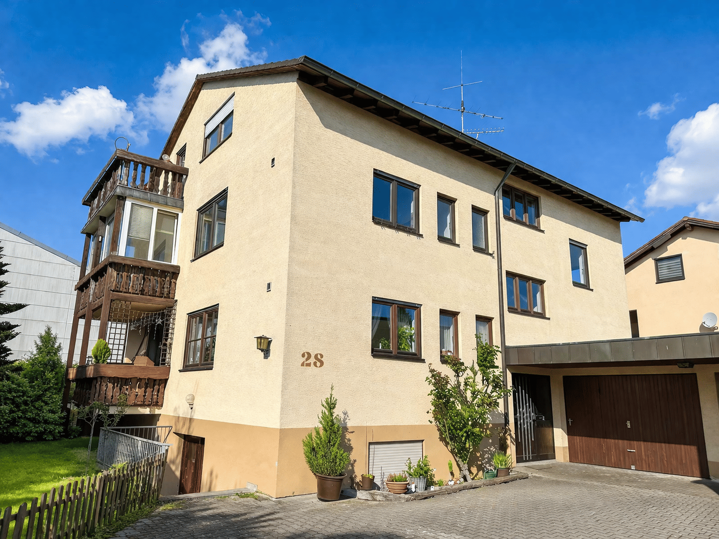 Gepflegte 4,5-Zimmerwohnung mit off. Kamin, Wintergarten und gem. Gartenbereich, 71144 Steinenbronn