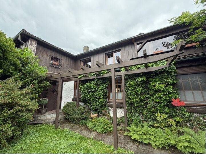 Zweifamilienhaus mit Charme in Schorndorf, 73614 Schorndorf
