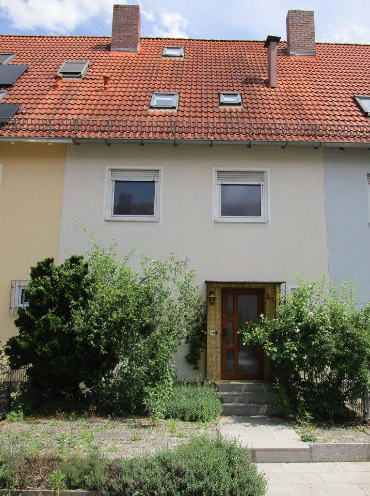 Ruhig gelegenes RMH Nürnberg – Eibach / Haus kaufen, 90451 Nürnberg (Eibach Hafen Maiach Reichelsdorf Röthenbach bei Schweinau)