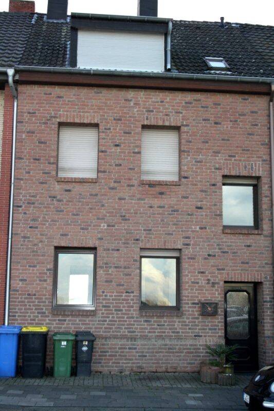 Einfamilienhaus mit Garten, für Papa, Mama, Kind, Katze + Hund!!!, 52353 Düren