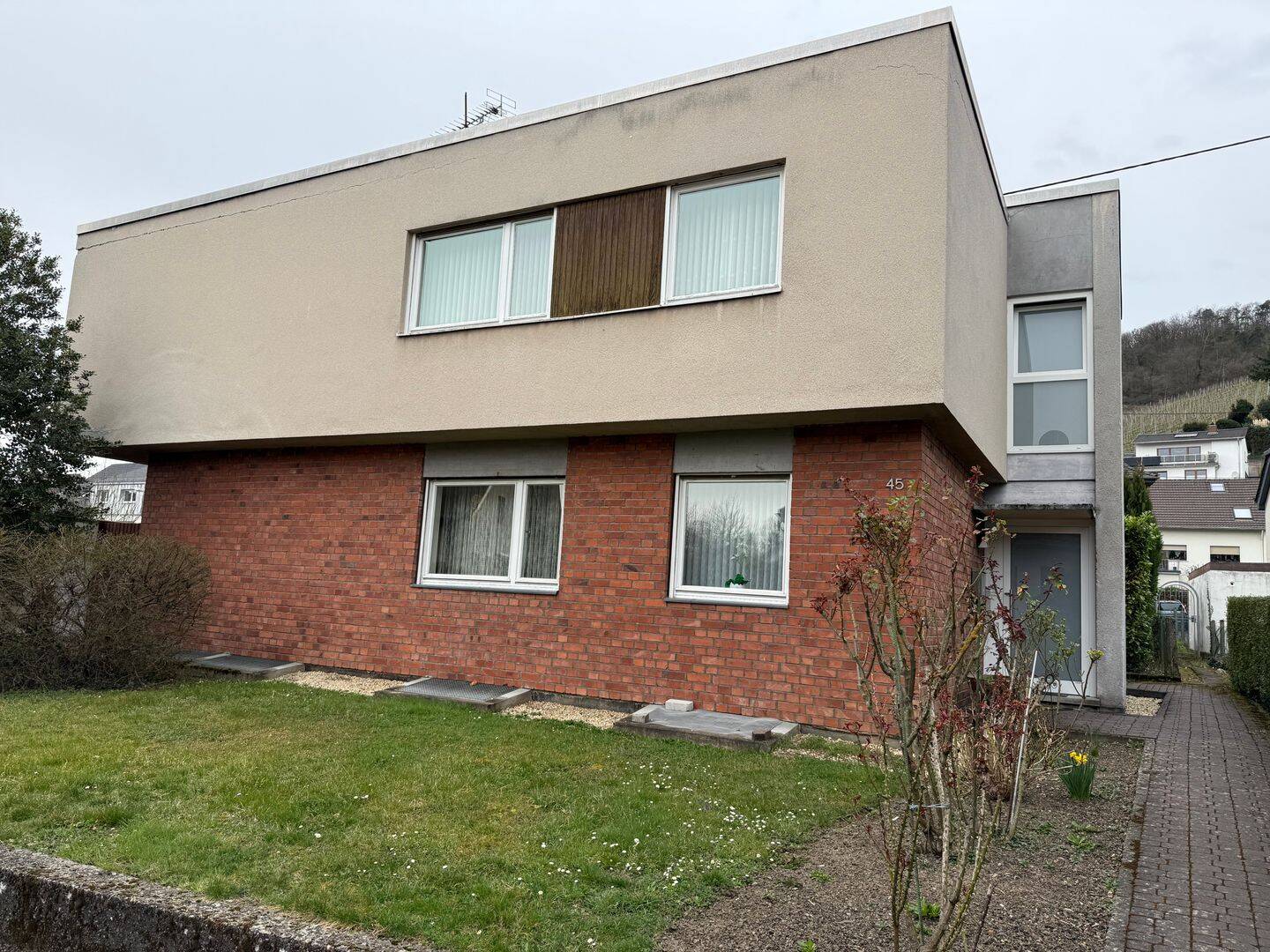 3 Zimmer EG Wohnung mit Garten und Garage, 53557 Bad Hönningen