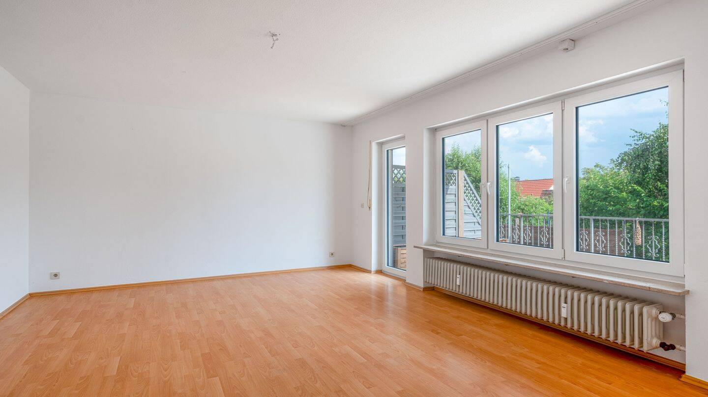 lichtdurchflutete 2,5 Raum-Wohnung mit großer Terrasse, 91639 Wolframs-Eschenbach