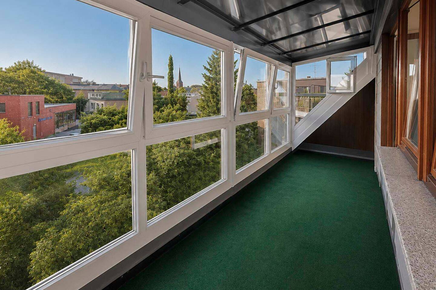 Attraktive Dachgeschosswohnung mit Wintergarten in Bestlage, 23795 Bad Segeberg