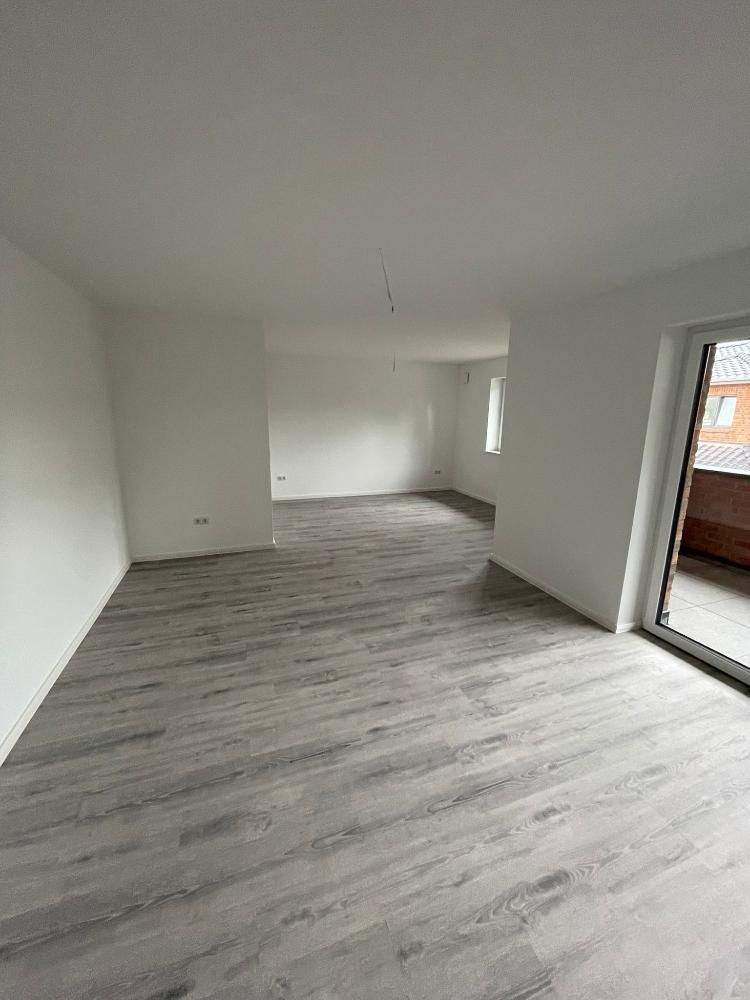 Erstbezug nach Sanierung – 3-Zi, Dachterrasse & Wohnküche, energieeffizient, 27616 Beverstedt